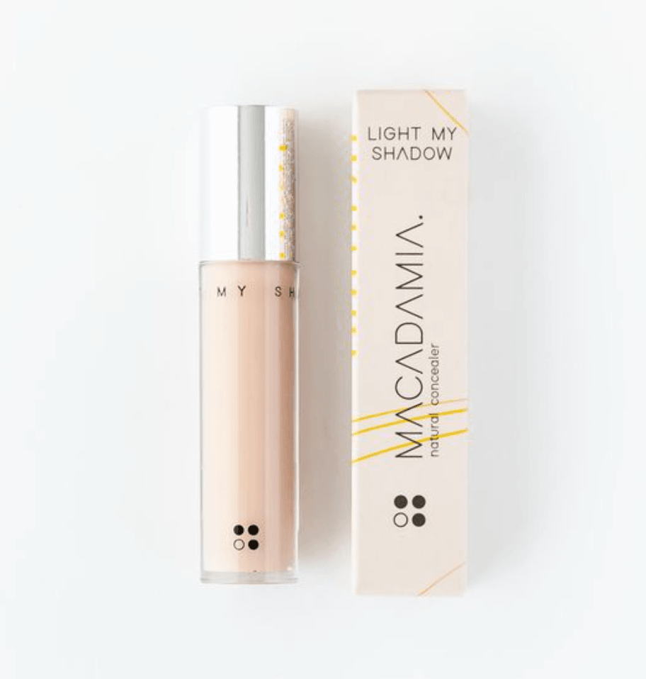 Een tube en doosje van RainPharma "Make Up - Natural Concealer &