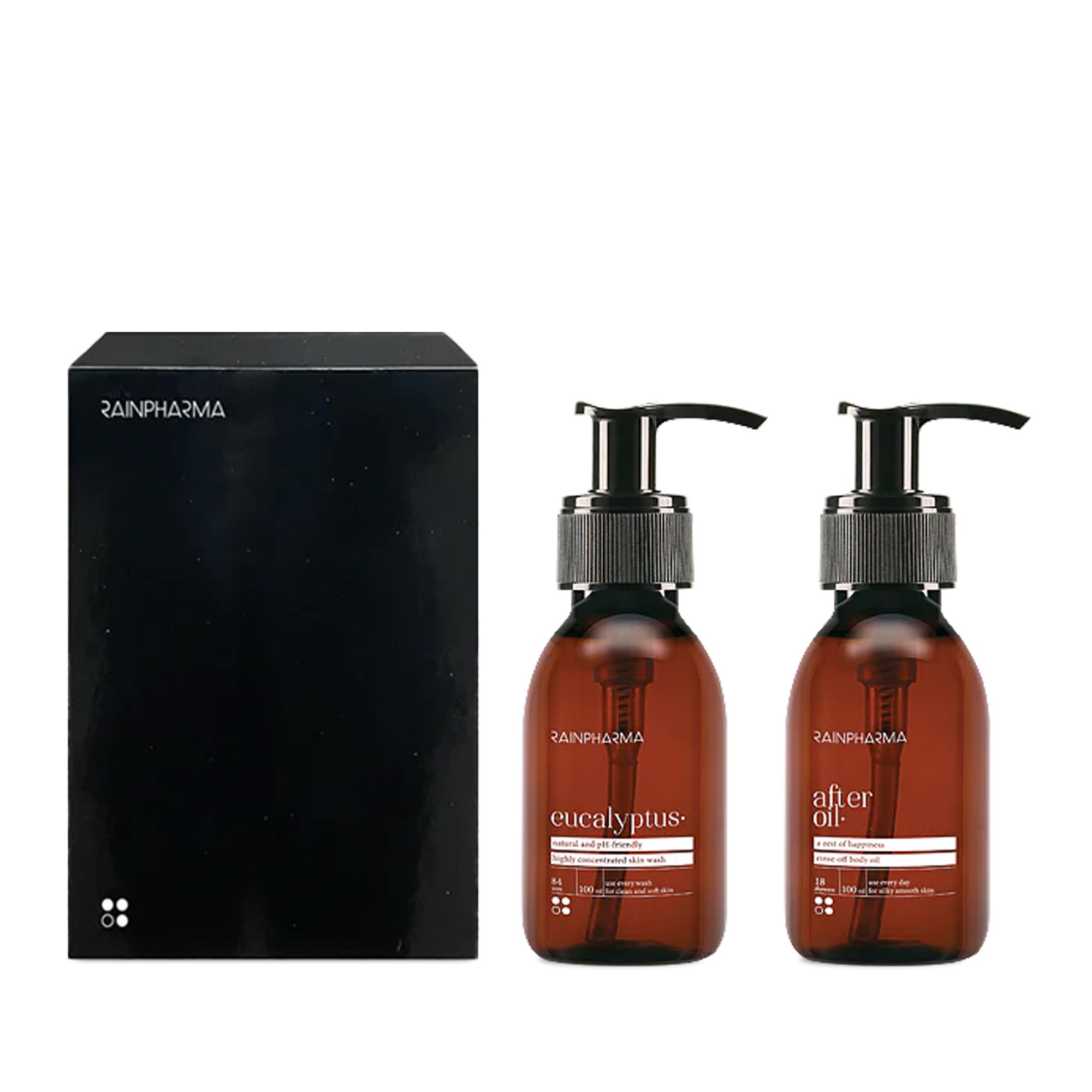 Twee bruine pompflacons van RainPharma en een zwart doosje worden getoond tegen een witte achtergrond - perfect voor de Mix & Match - Stel zelf je cadeau samen set, ideaal voor een luxe giftbox of als persoonlijk geschenk.
