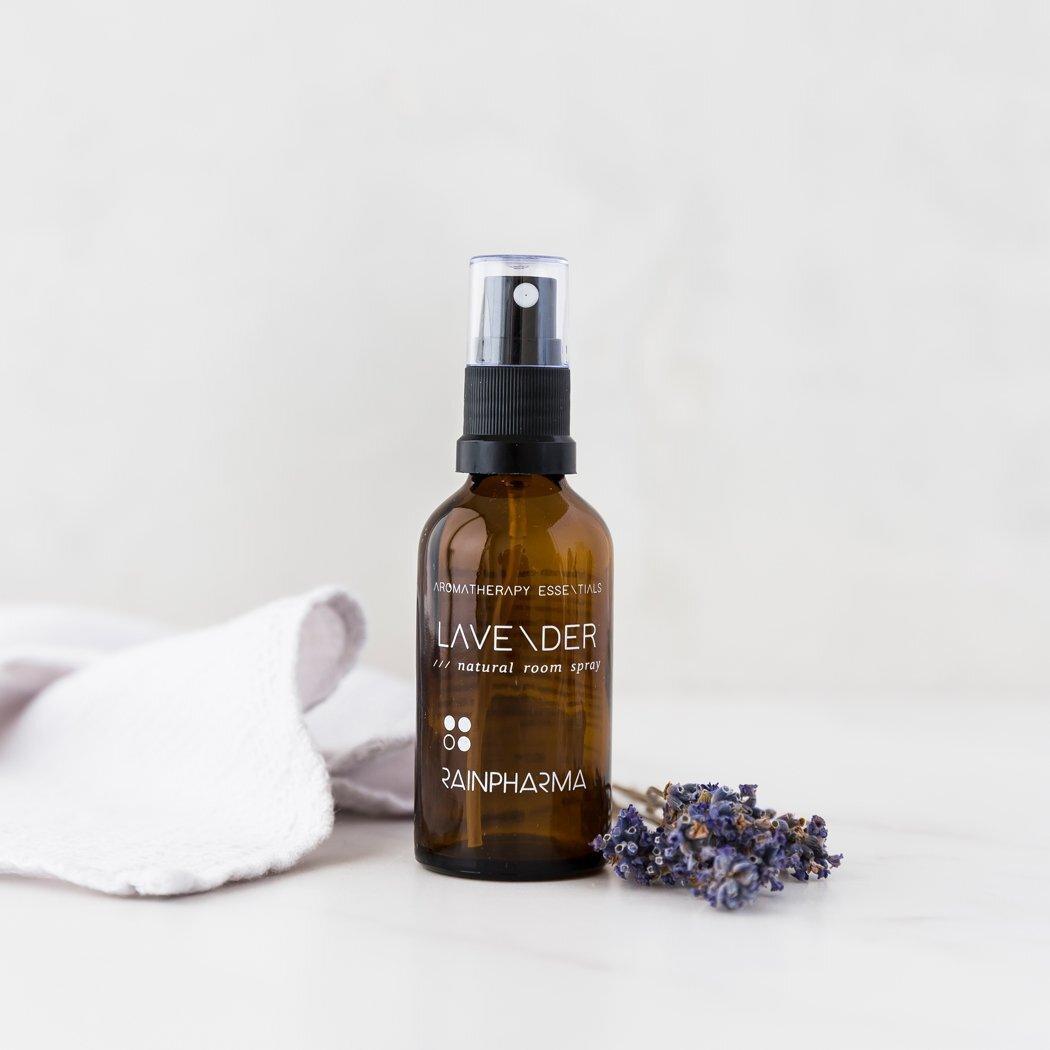 Een bruine sprayfles met RainPharma&