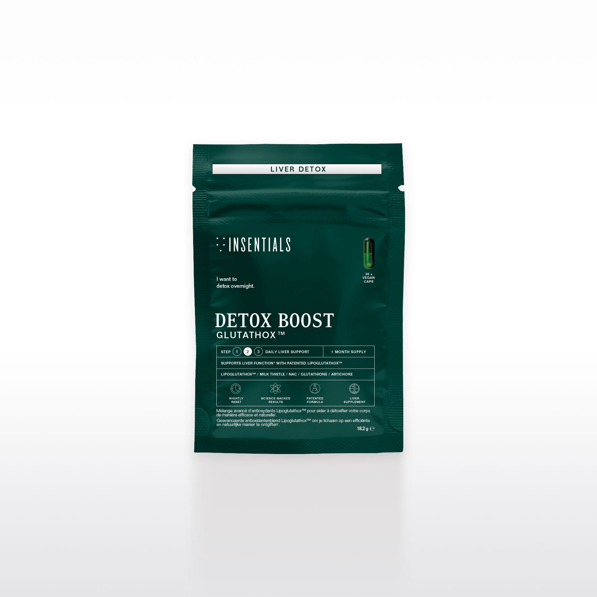 Op een effen witte achtergrond is een donkergroen pakje te zien met het opschrift „Detox Boost (leverontgifting en spijsvertering)” van Insentials.