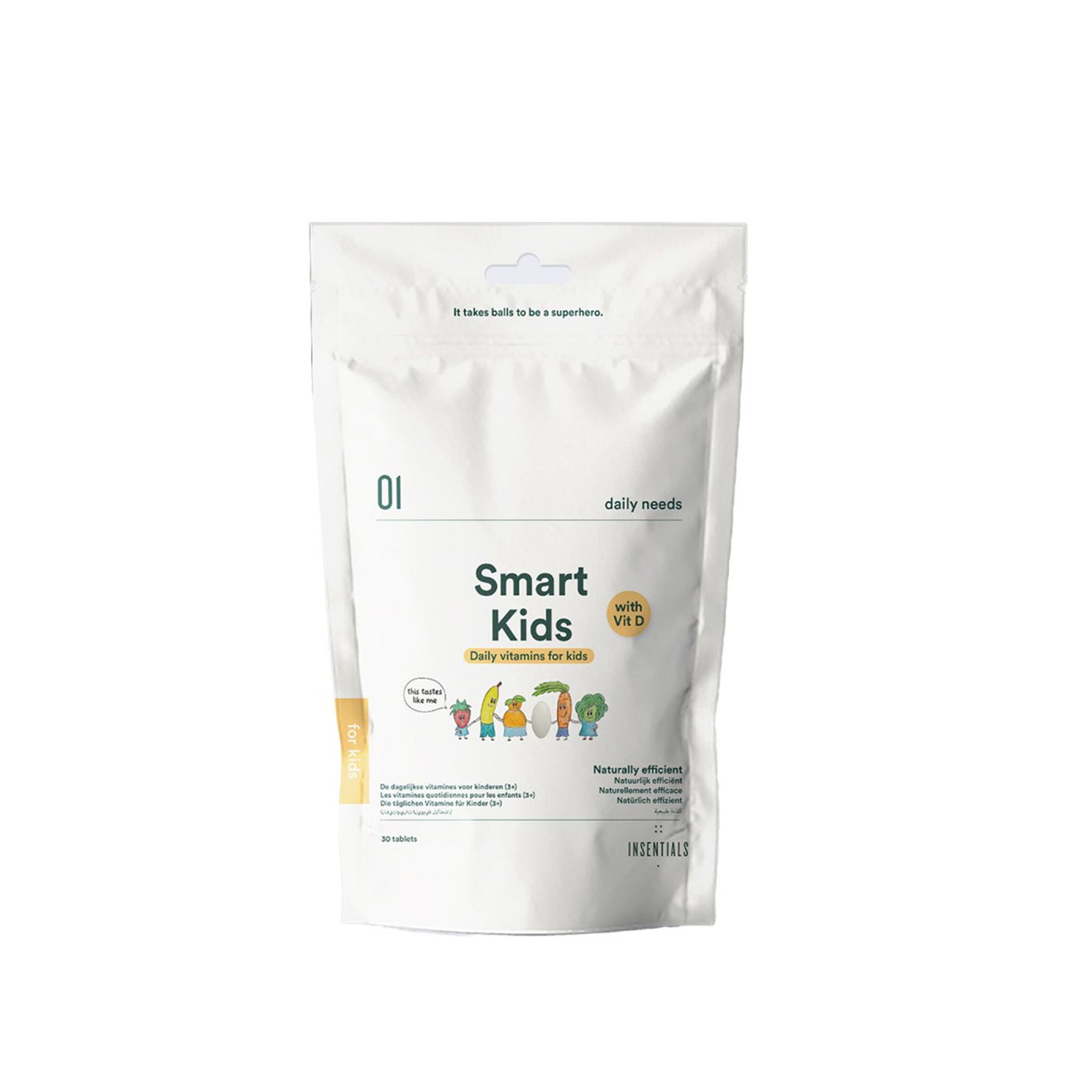 Een wit hersluitbaar zakje met het opschrift "Insentials Smart Vitamines KIDS - voor kinderen tot 12 jaar" van Insentials, met stripfiguren en voedingsinformatie, ontworpen om de gezondheid van kinderen te ondersteunen.