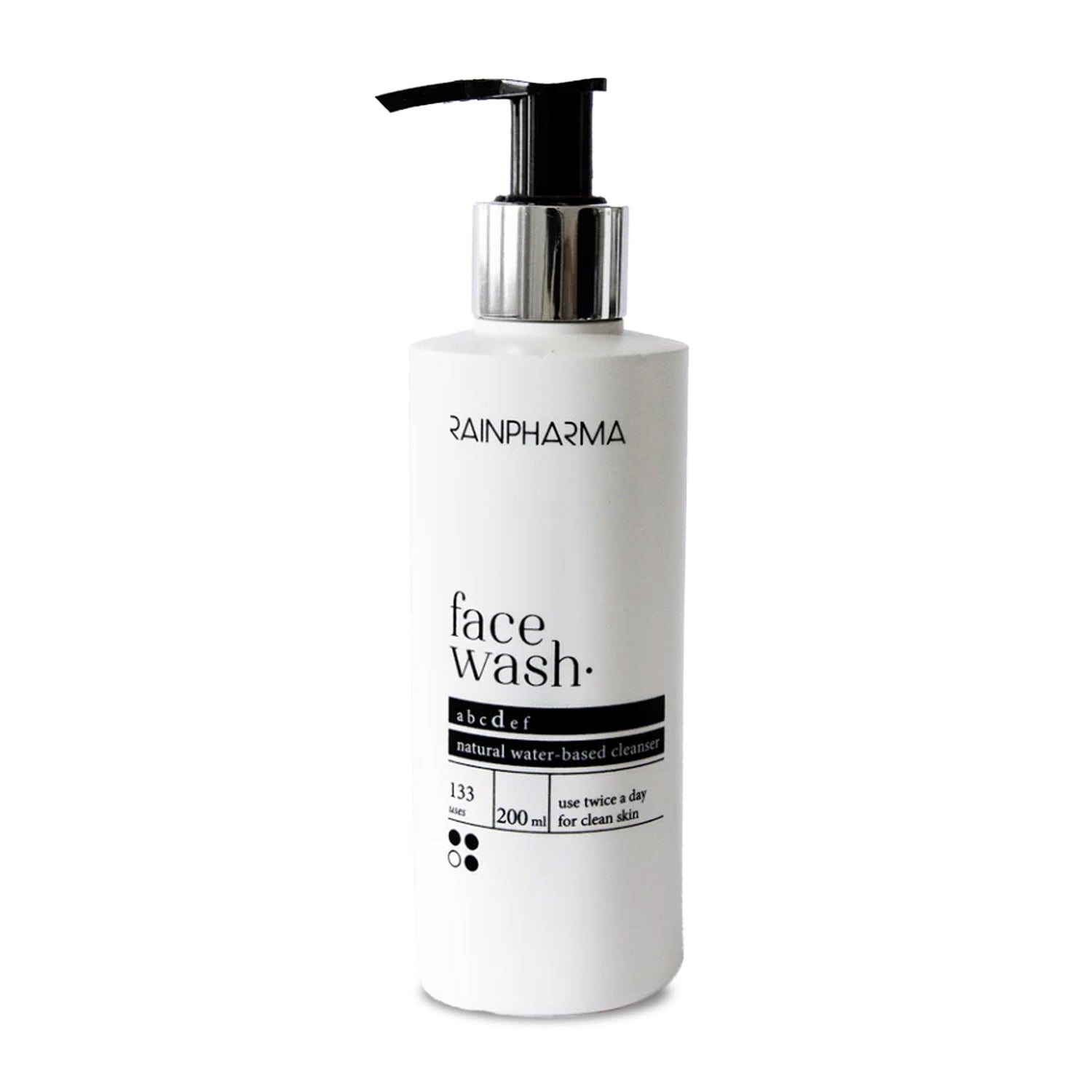 Een witte fles van 200 ml RainPharma Face Wash, een gelaatsreiniger op waterbasis met pompdispenser, voor een schone huid.