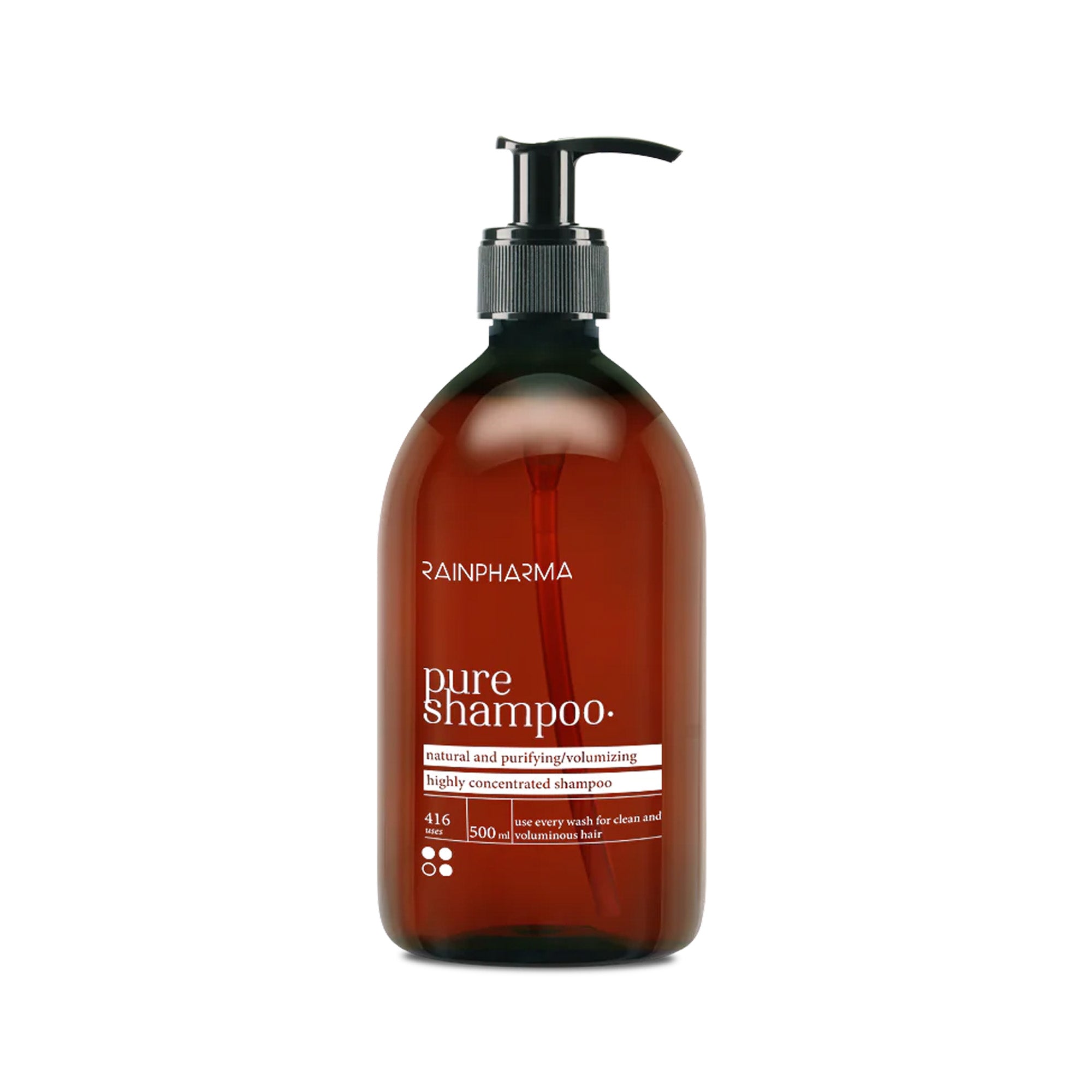 Een bruine pompfles met het label "RainPharma Pure Shampoo", met natuurlijke ingrediënten en productgegevens in witte en oranje tekst op de voorkant.
