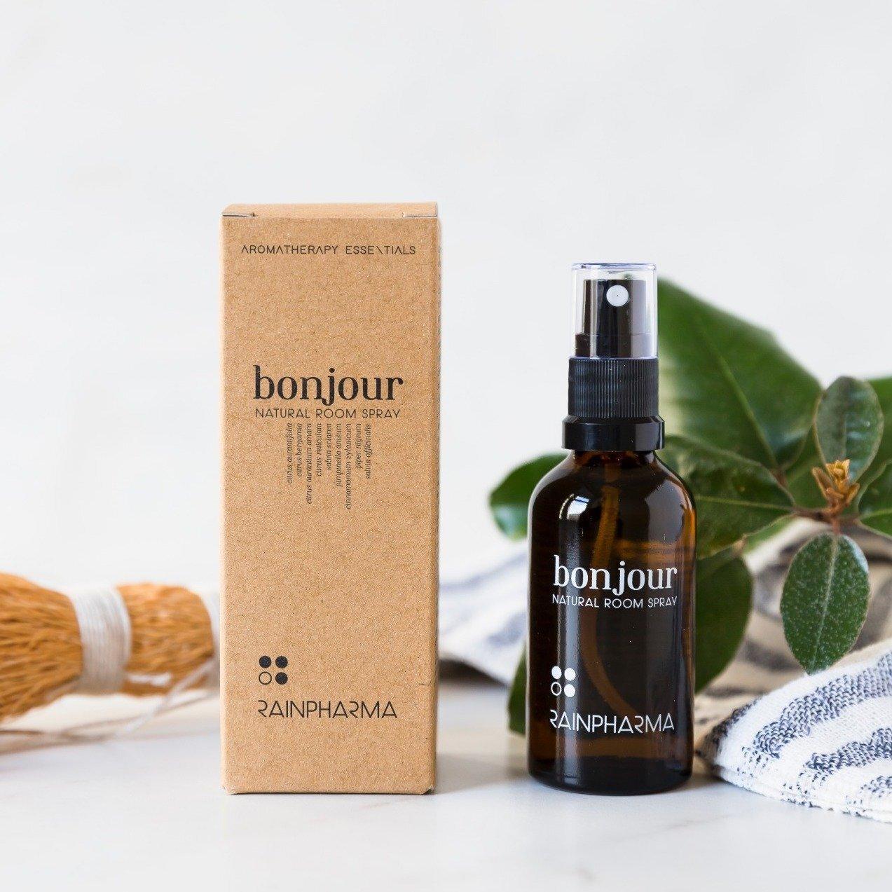 Een bruine glazen sprayflacon van RainPharma&