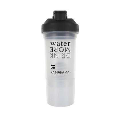 Rainpharma transparante schudfles met zwarte dop, met de tekst &quot;water drink up&quot; en een logo, geïsoleerd op een witte achtergrond.